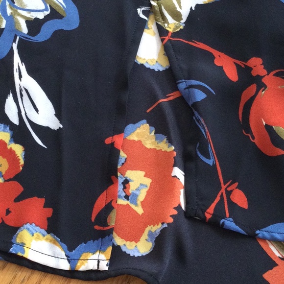 Floral & Ivy women’s plus summer blouse. Silky cool polyester floral. 2X - Picture 9 of 9